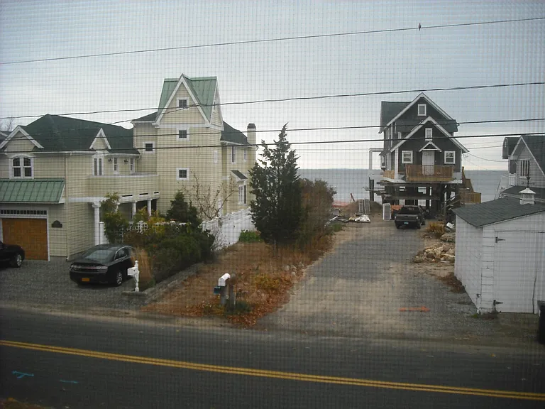 150 Shore Rd — Photo 21