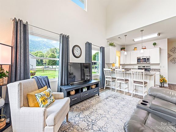 5th image of 51 Dream Meadow Ln