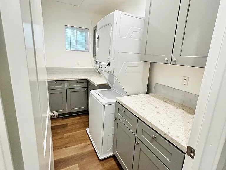 13231 Jefferson Ave #B — Photo 5