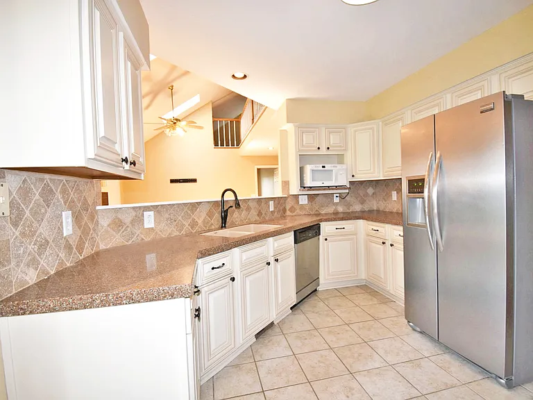 1525 W Harpeth Rd — Photo 3