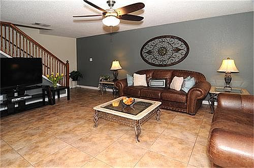 4th image of 1434 Creekview Dr