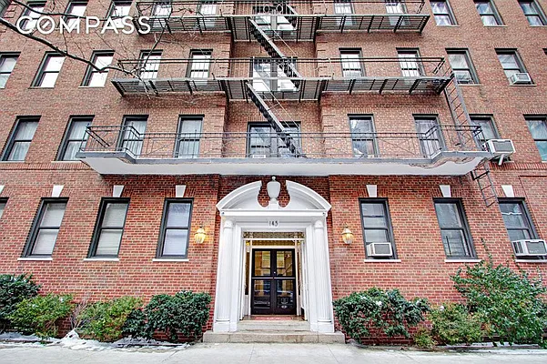 Rented by Compass | media 22