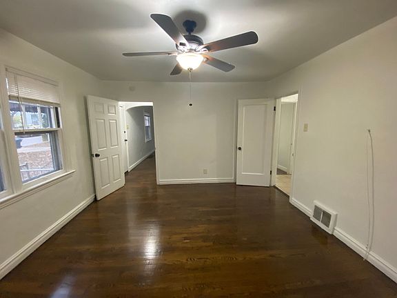 4th image of 250 S Hartnett Ave