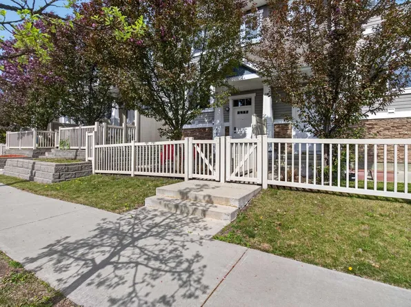 1140 Chappelle Blvd SW #11, Edmonton, AB T6W 2Z3