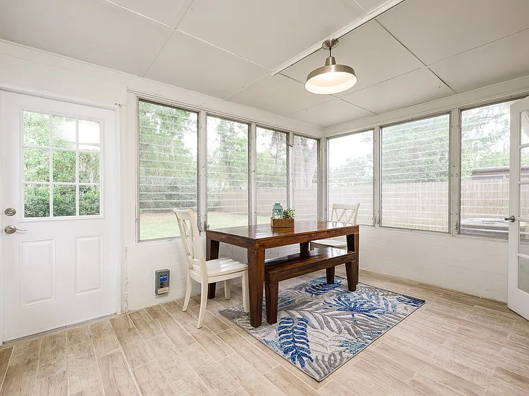 110 Mason Park Dr — Photo 16