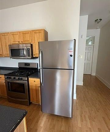 5th image of 621 Harmony St