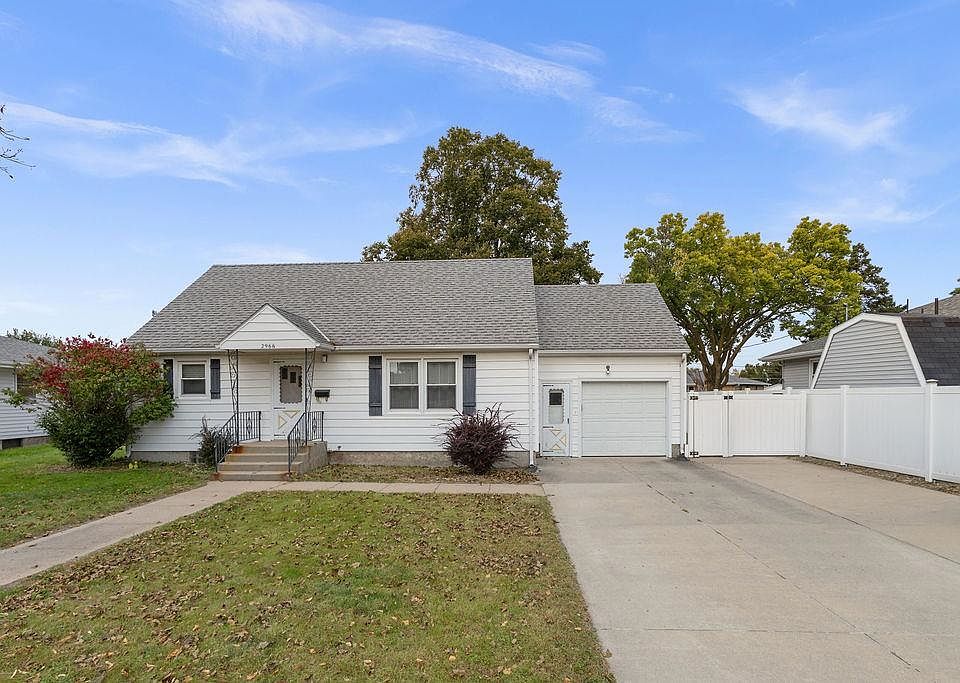 1st image of 2966 Linden Dr