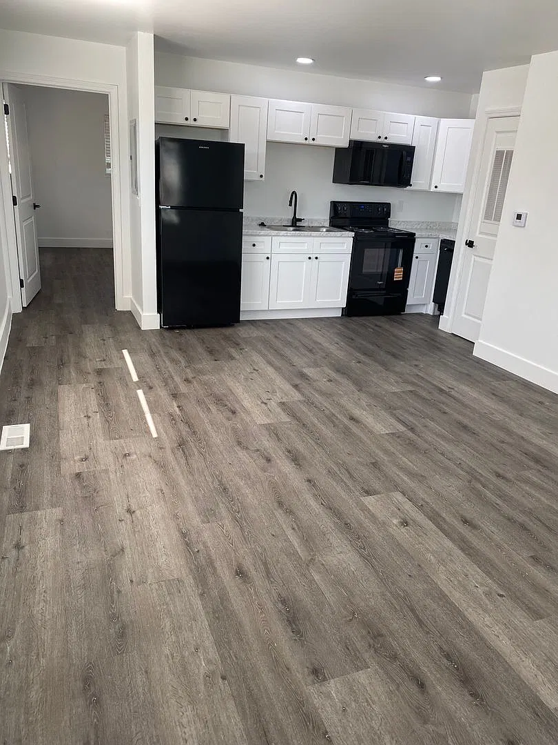 315 S Middle St — Photo 1