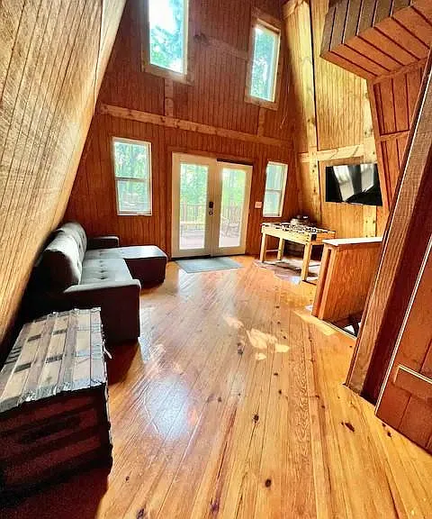 69 Locust Ln — Photo 10