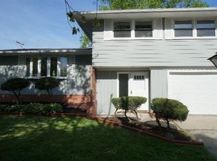 6855 Harrison St, Merrillville, IN 46410