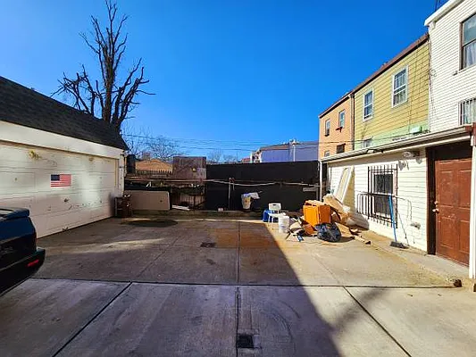 Rented by Brooklyn Property Group LLC | media 42