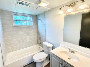 1918 S 29th Cir #203, Omaha, NE 68105