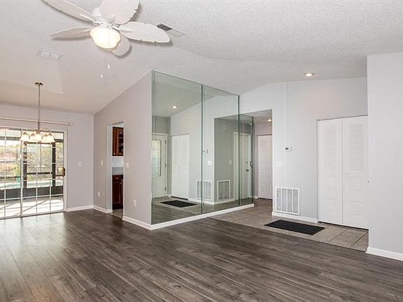 3rd image of 1304 Blossom Brook Ct
