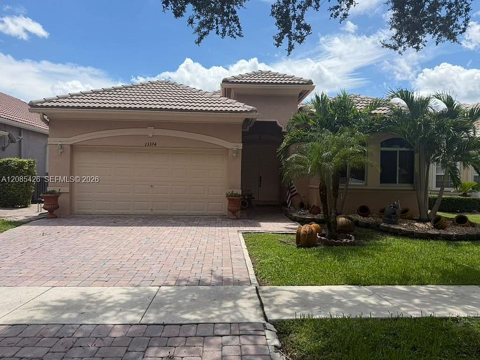 1st image of 13374 SW 30th St