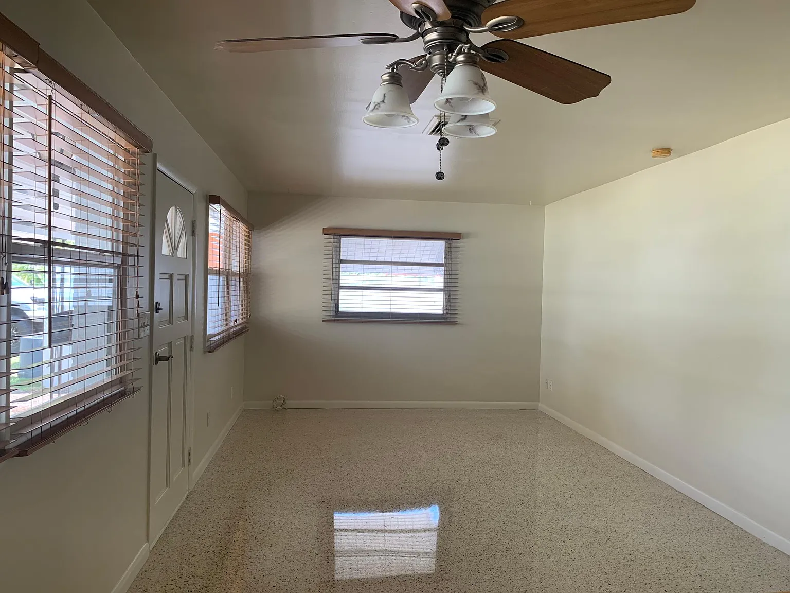 2 bed, 1185 sqft, $2,150 — Photo 2
