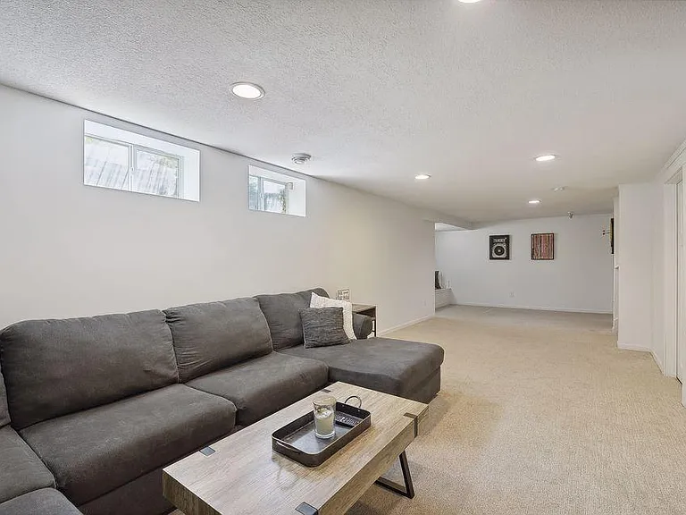 6004 Zenith Ave S — Photo 39