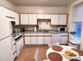 225 Mill St APT 3A, Greenwich, CT 06830