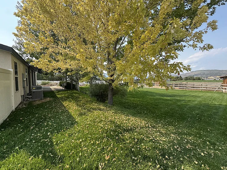 3171 E Horse Thief Dr — Photo 36