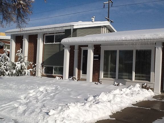 3rd image of 1230 N Valentine St