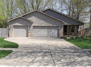 1581 Eagle St, Chesterton, IN 46304
