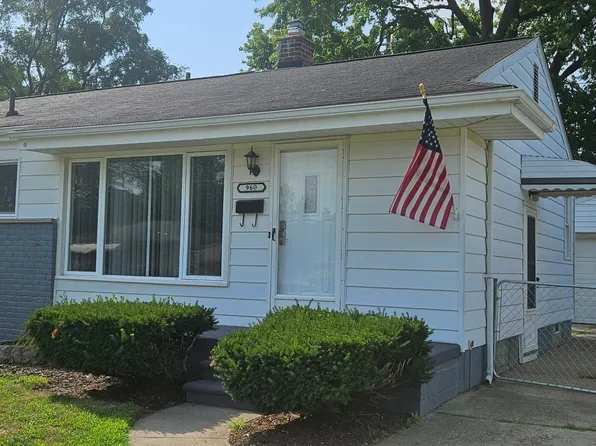 960 Radcliff St, Garden City, MI 48135