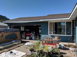 211 Silver Loop, Silverton, OR 97381