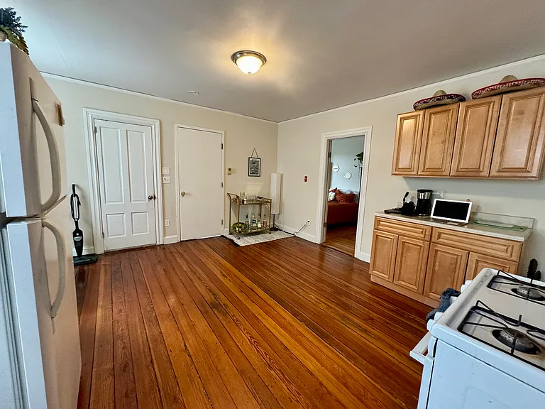 417 Atwells Ave #2 — Photo 7