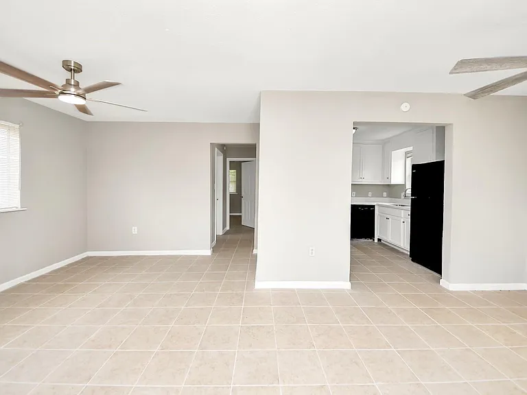 3914 Hoffman St #C — Photo 5