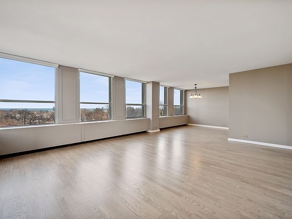 3rd image of 2626 N Lakeview Ave APT 602