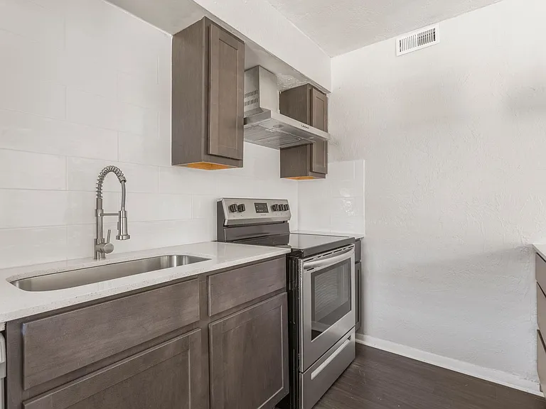 Terraces at Nichols Hills Renovated Two-Bedrooms — Photo 14