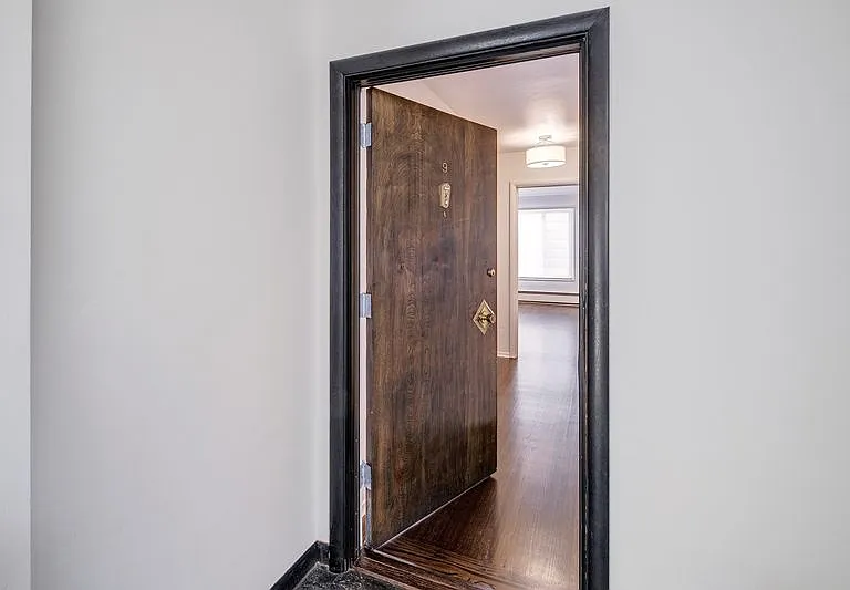 2000 Greenwich St #9 — Photo 7