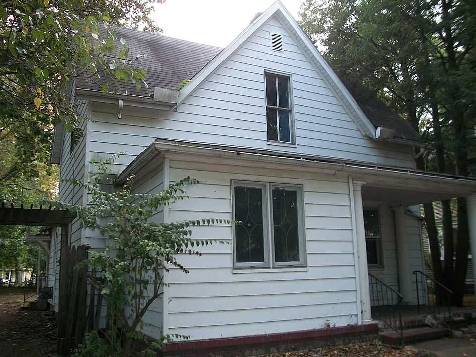 1st image of 623 Leland Ave