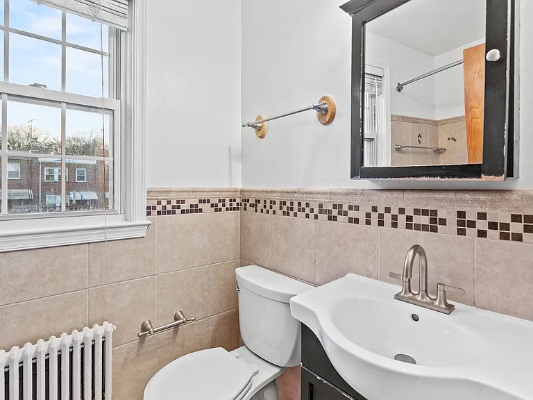 4112 18th Pl NE — Photo 24