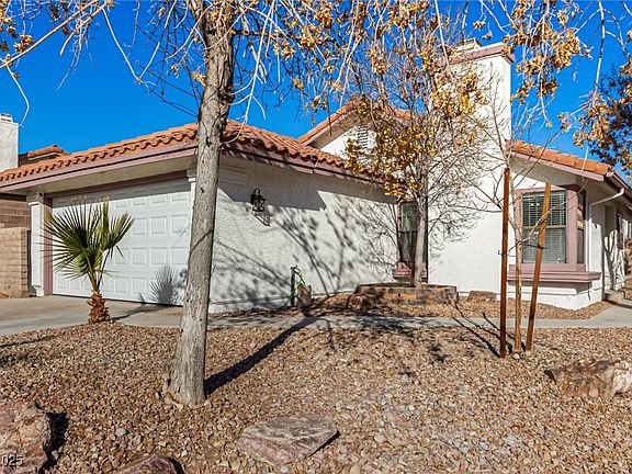 4th image of 7748 Selby Ct