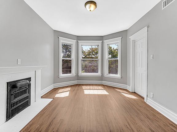 4th image of 5466 W Cortez St Floor 2