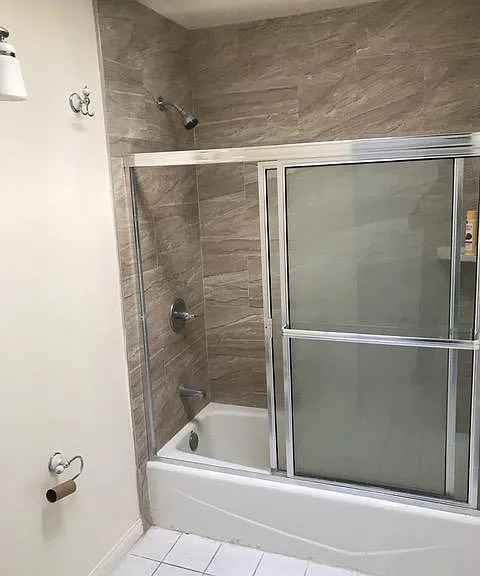 88 N Sierra Bonita Ave — Photo 10