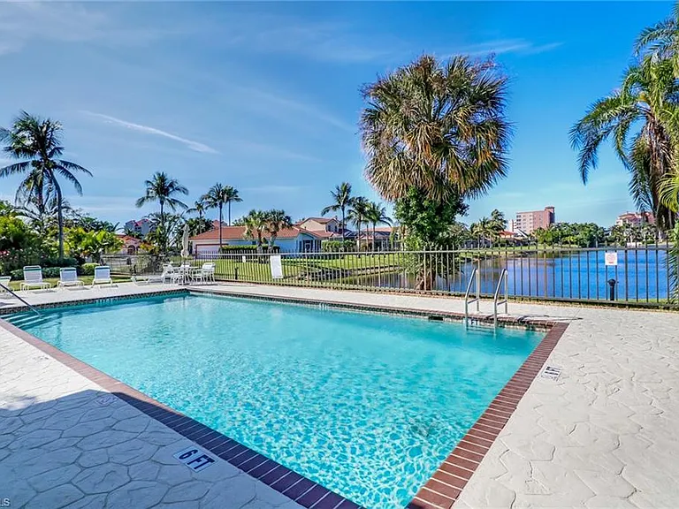 14817 Laguna Dr #203 — Photo 30
