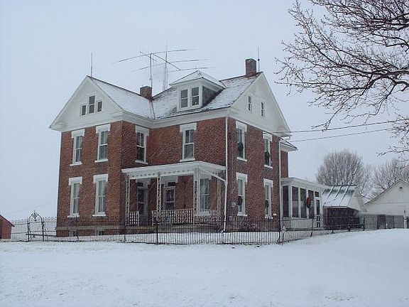 1885 Homestead, still owned by original family !!!