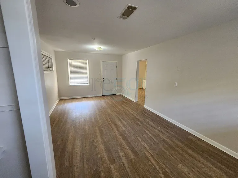7520 W Markham St — Photo 28