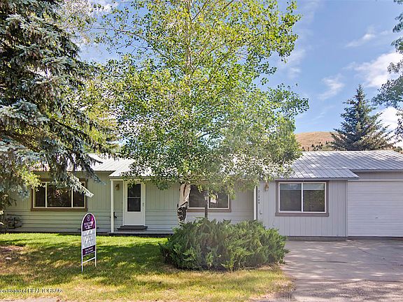 2nd image of 2120 Corner Creek Ln