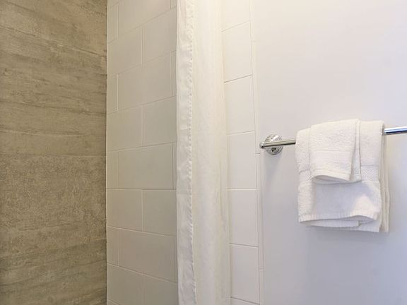 4th image of 1507 California St #306