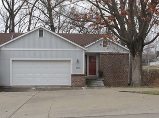 1927 Plymouth Rd, Manhattan, KS 66503