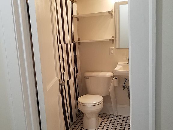 3rd image of 16602 Madison Ave APT 1