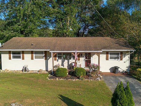 3rd image of 212 Reba Ave