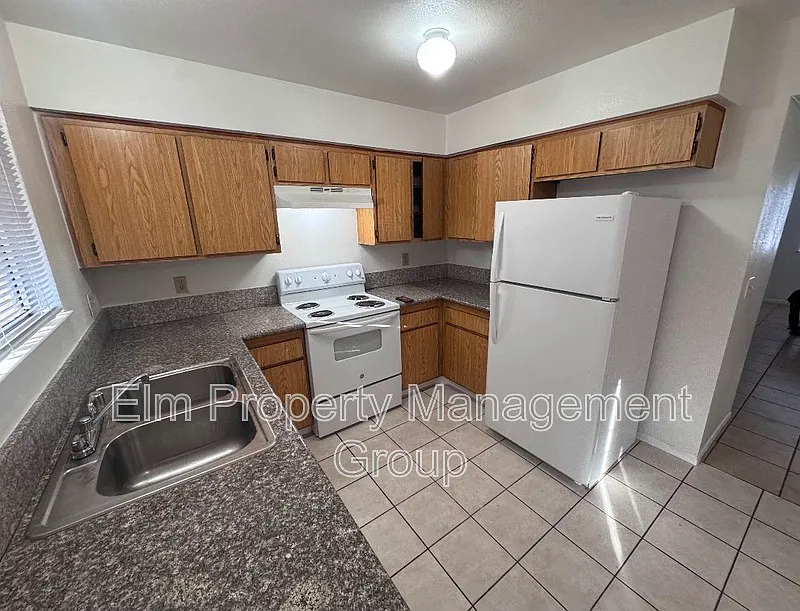 2 bed, 1.5 bath, 1080 sqft, $1,250 — Photo 4