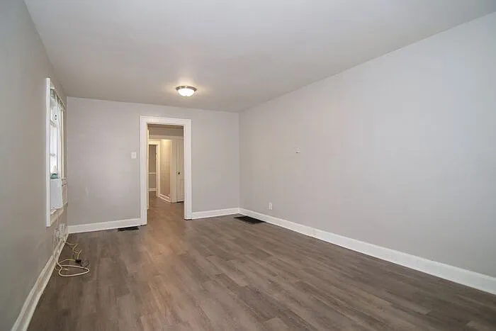 4935 W 11th St — Photo 13