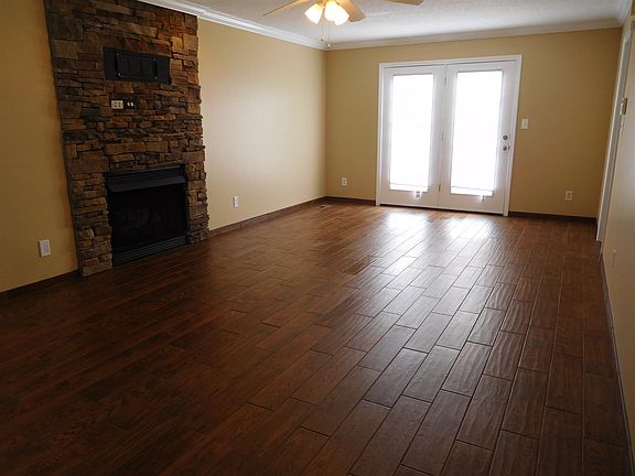 3rd image of 1229 Shorehaven Dr