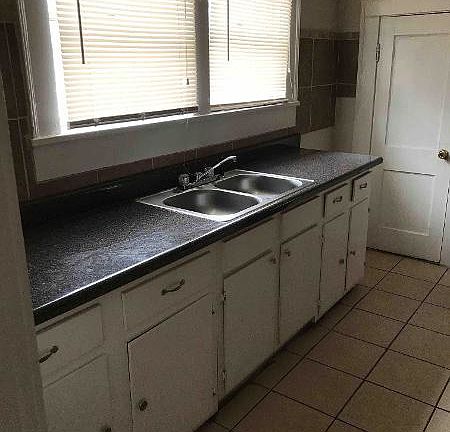 5th image of 684 N Holmes St