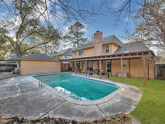 3rd image of 5619 Spanish Oak Dr