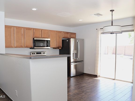 4th image of 2601 E MEADOW MIST Lane